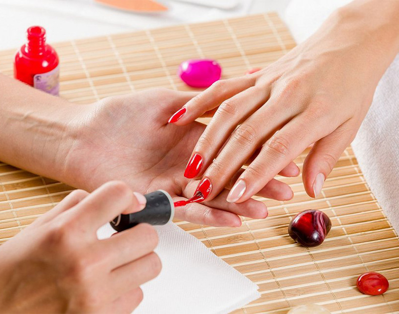 MANICURE